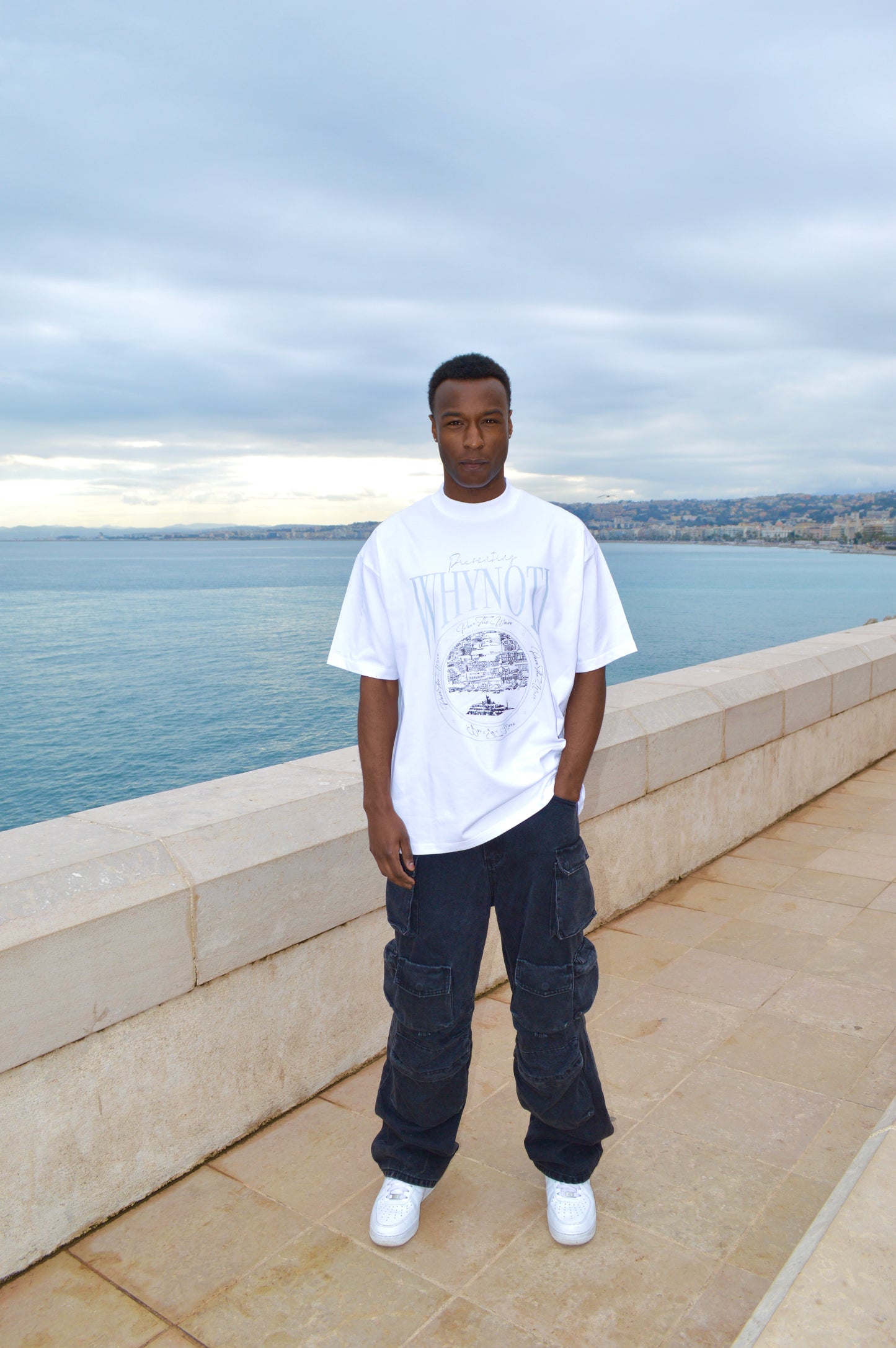 VIEWS - WHITE T-SHIRT